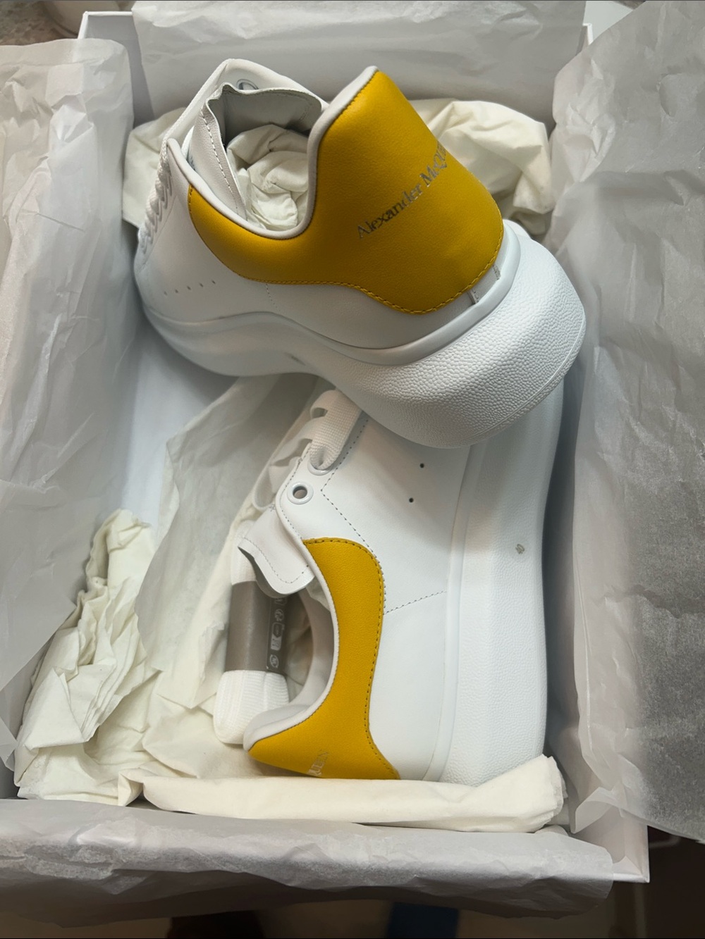 BRAND NEW AUTHENTIC Alexander McQueen White/yellow Leather Sneakers
